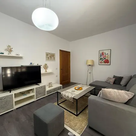 Juli's Spot Apartman Tirana