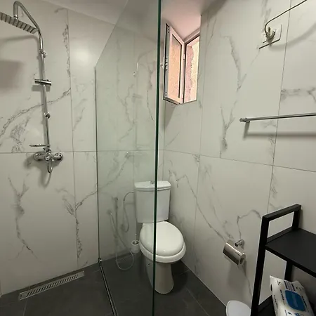 Juli's Spot Τίρανα