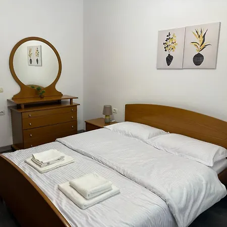 Juli's Spot Apartment *