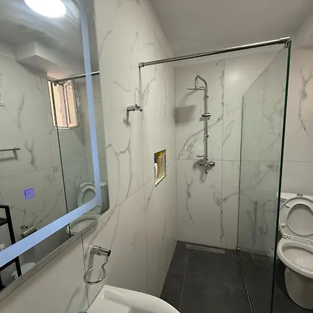 Juli's Spot * 地拉那