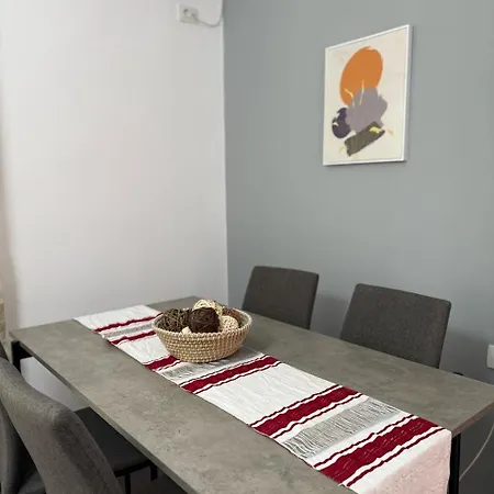 Διαμέρισμα Juli's Spot *