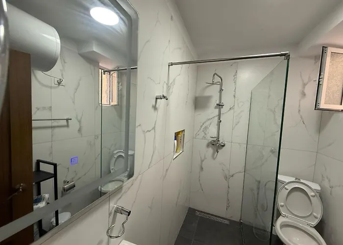 Juli's Spot * Tirana